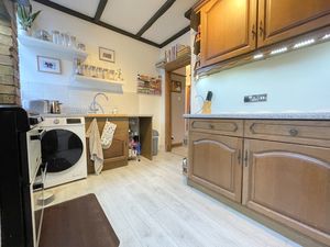 CHAPEL ROAD- click for photo gallery